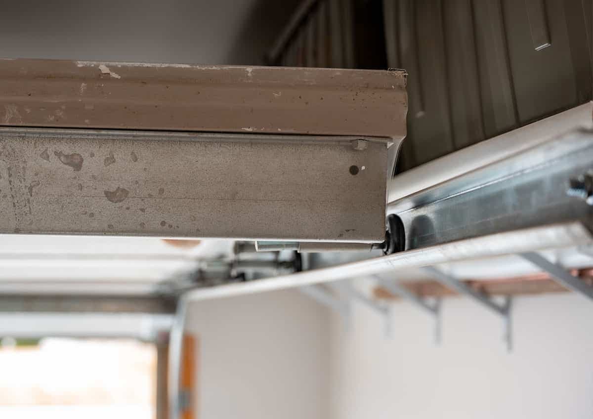 Reasons You Shouldn't Ignore Your Broken Garage Door