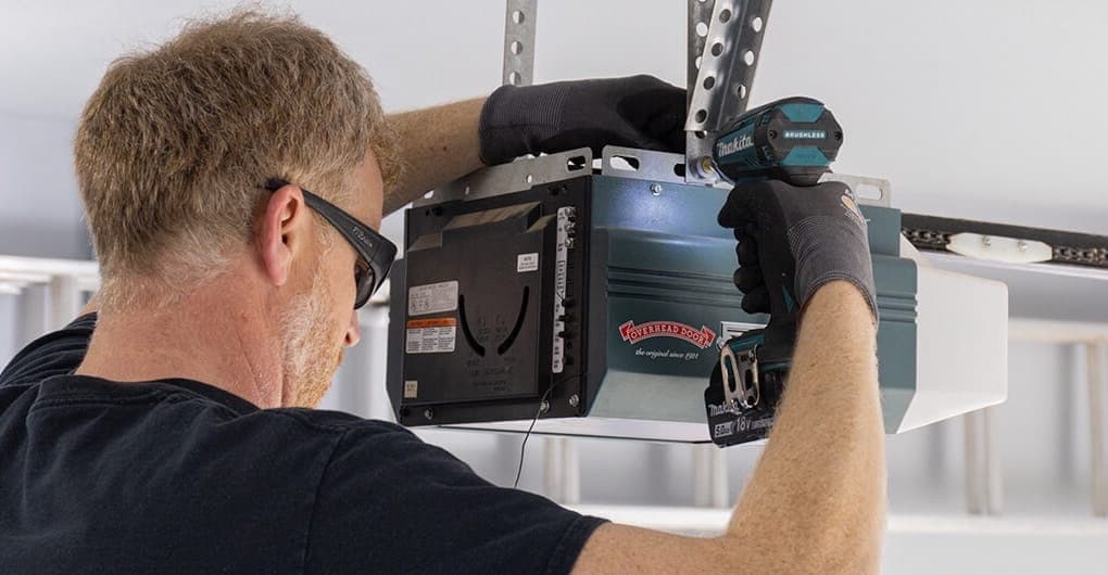 What Are the Benefits of Using a Garage Door Company?