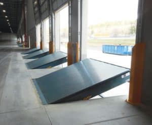 Hydraulic levelers Loading Dock Equipment