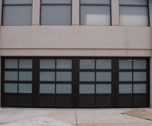 Aluminum-Model 521-5-1200×900-e339a72 (1) Custom Commercial Aluminum and Glass Garage Doors